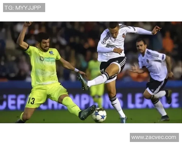 基普迪纳摩与阿尔克的精彩对决揭示足球战术与团队合作的魅力