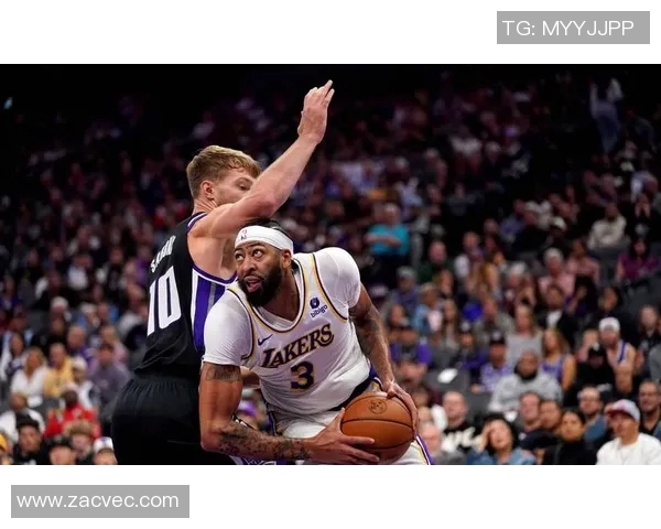 湖人对国王精彩对决回顾全场比赛亮点与精彩瞬间分析